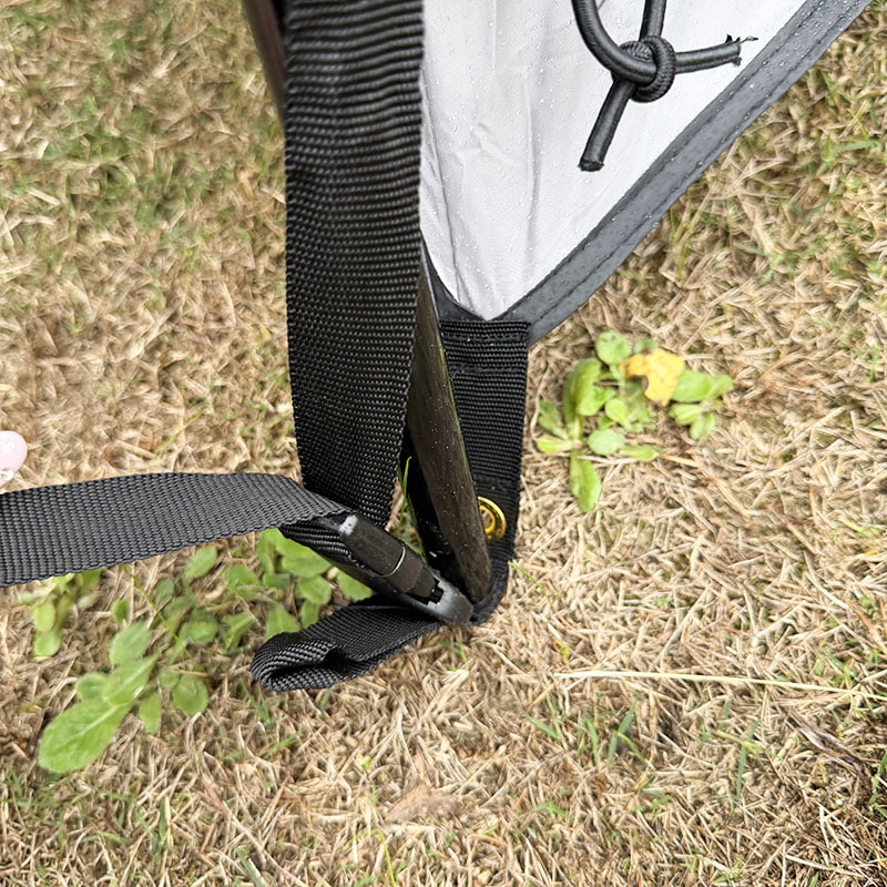 Bir Aracın Arkasına Bağlanan Açık Hava Kamp Çift Katmanlı Çadır