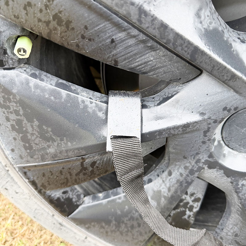 Bir Aracın Arkasına Bağlanan Açık Hava Kamp Çift Katmanlı Çadır