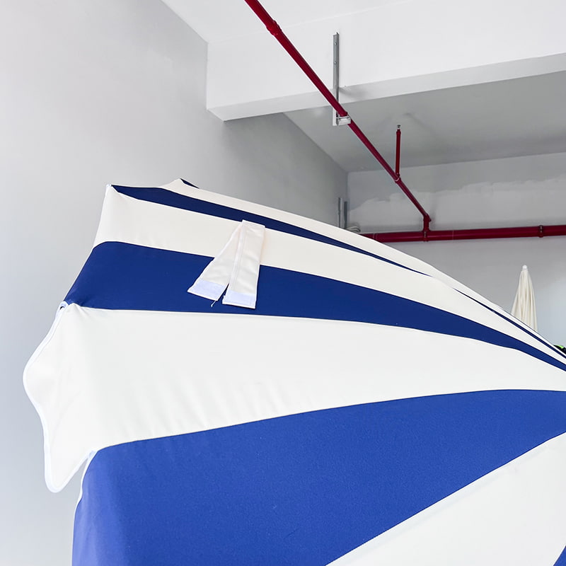 2.5M Mavi Ve Beyaz Patchwork Pagoda Şemsiyesi